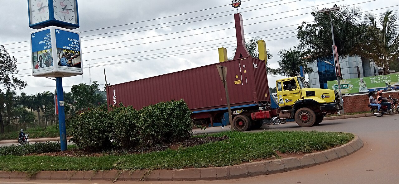 17 FT Truck